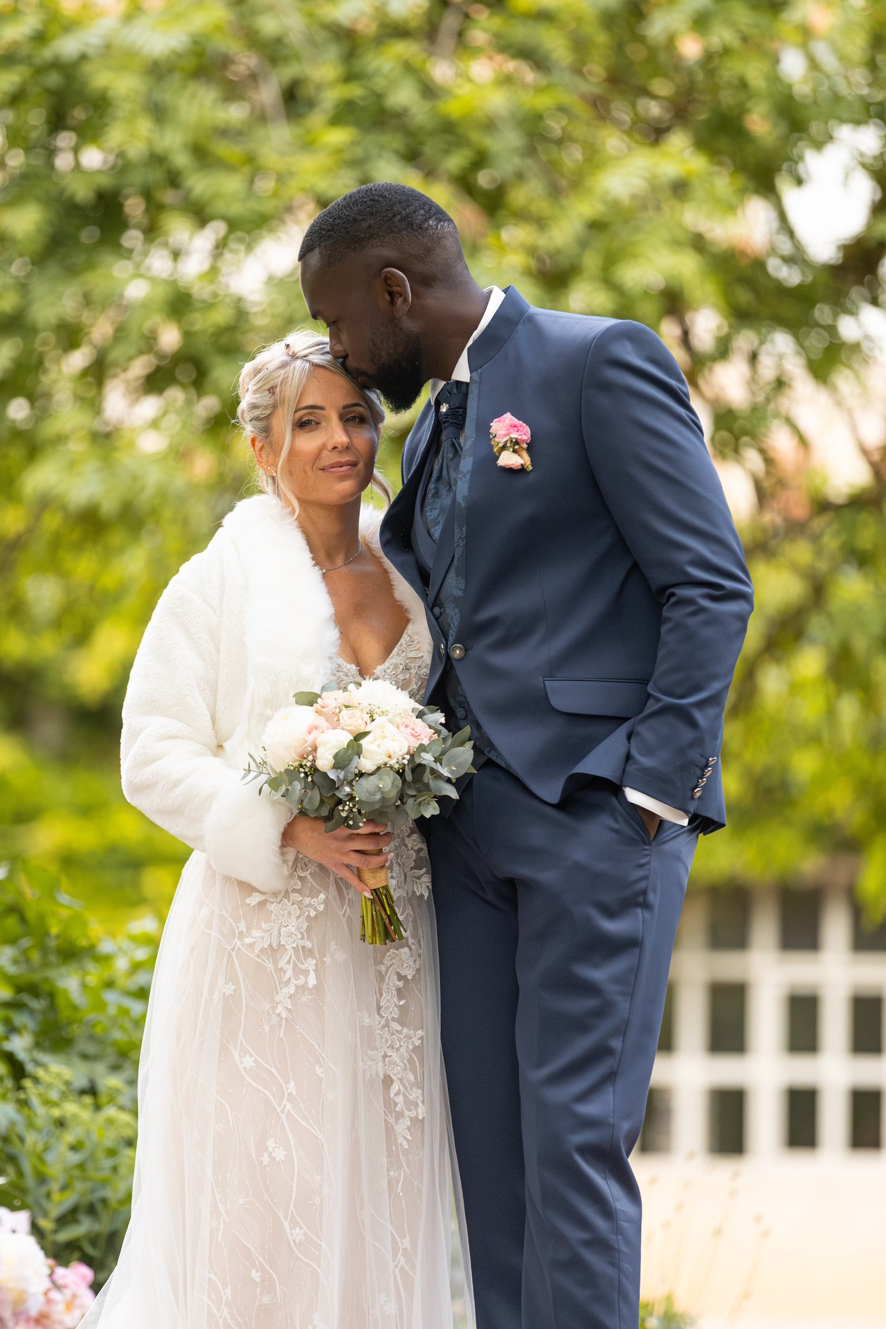 Portrait couple jardin